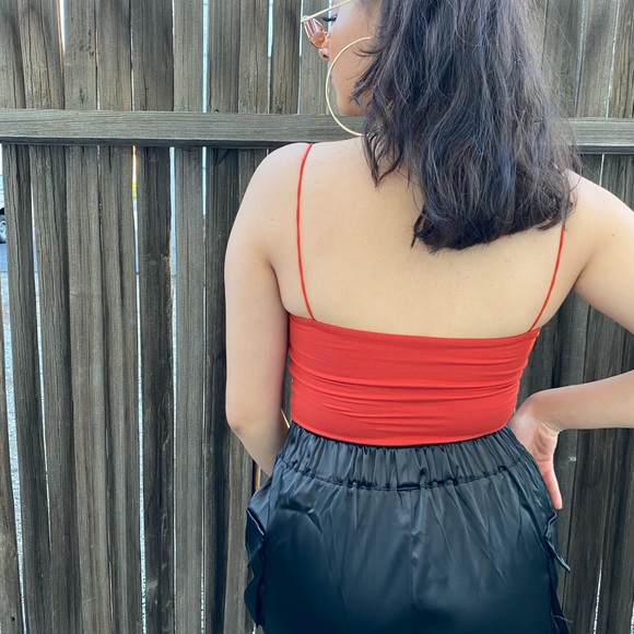 NWT TUBULAR STRAPS BASIC DOUBLE LAYERED CROP TOP - Picture 5 of 6